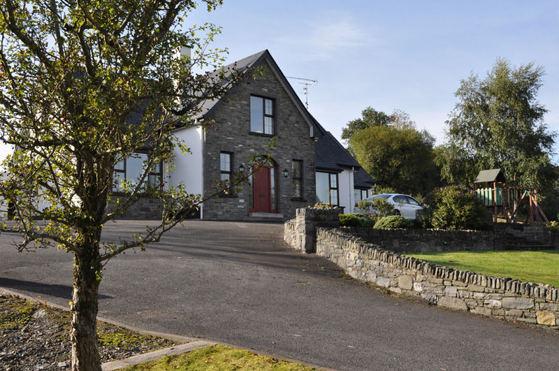 ドネゴール Milltown House Bed & Breakfast エクステリア 写真